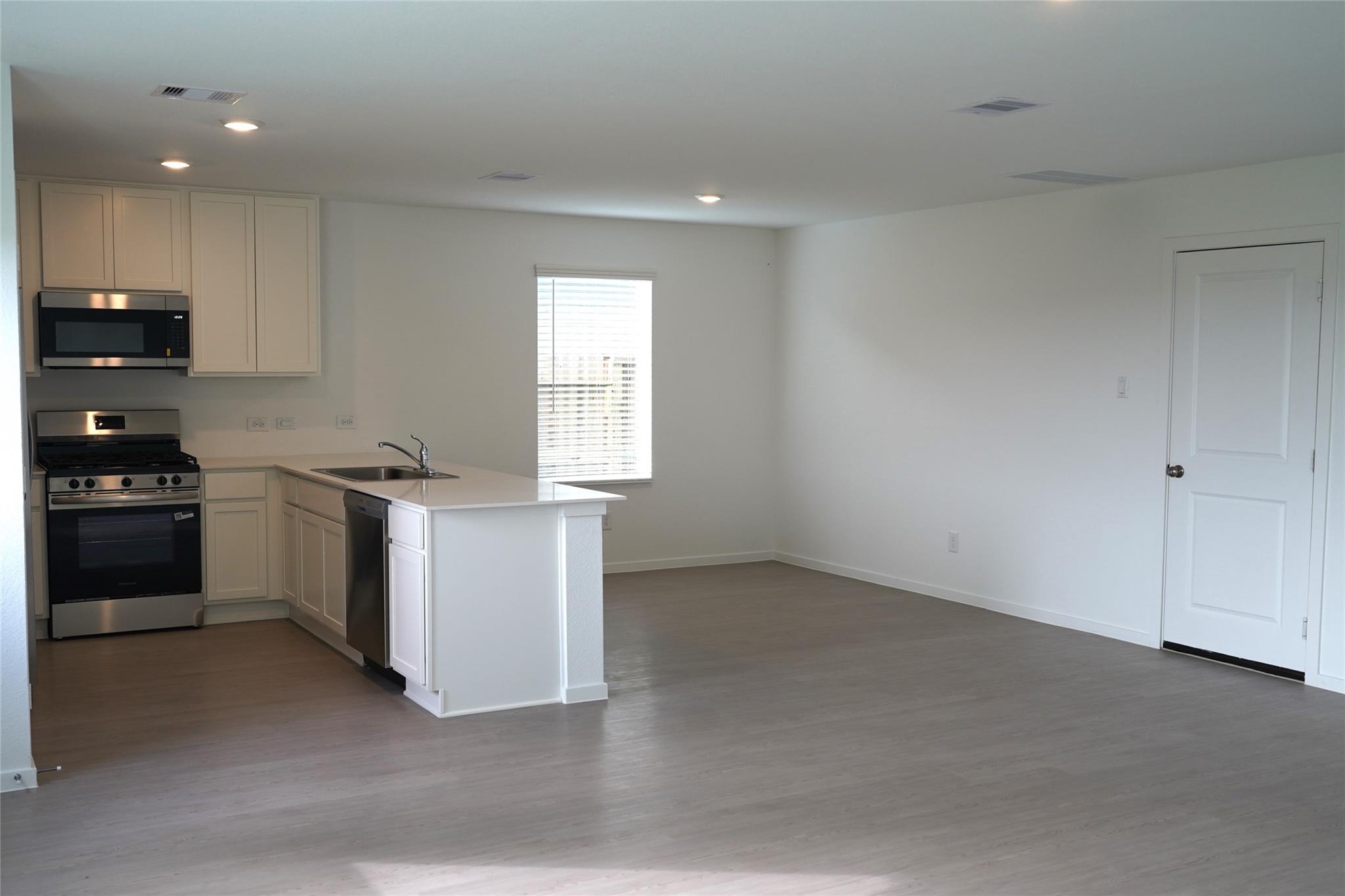 7614 Barcelona Springs