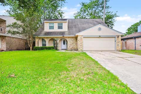 Homes For Sale - 18511 Sweetmeadow Drive<br/> Spring, TX 77379