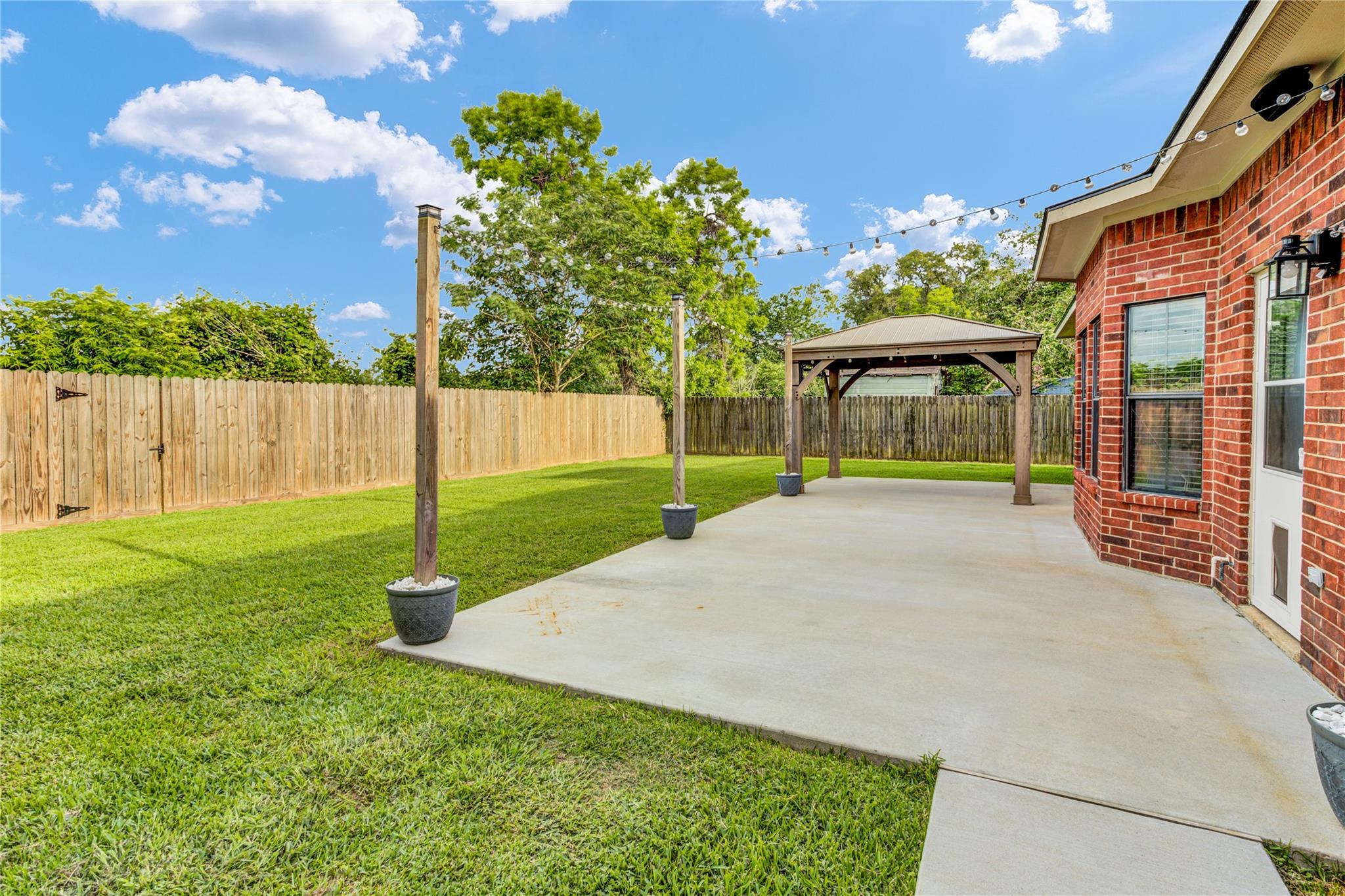 420 Forest Oaks Lane
