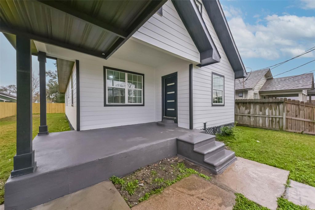 Photo of 1106 12th Street, Galena Park, TX 77547 (MLS # 69235150)