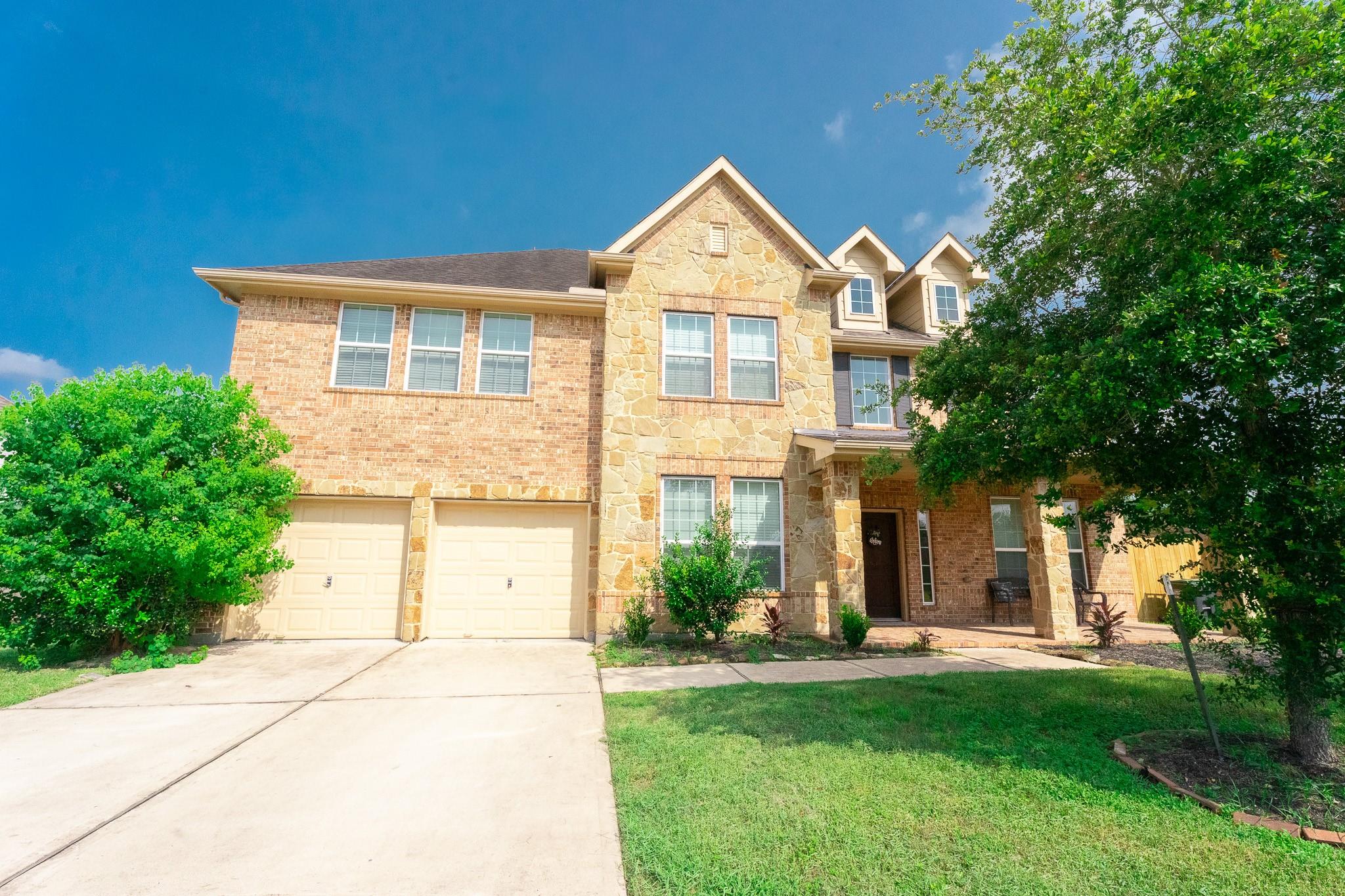 3813 Wild Oak Drive