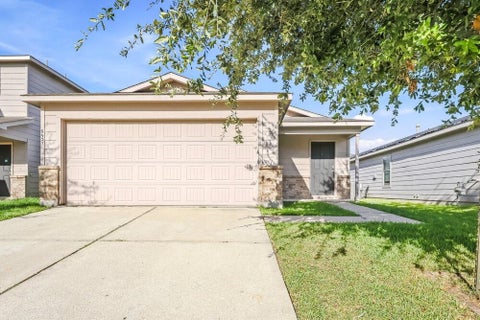Photo of 9927 Sanders Rose Lane, Houston, TX 77044 (MLS # 71540647)