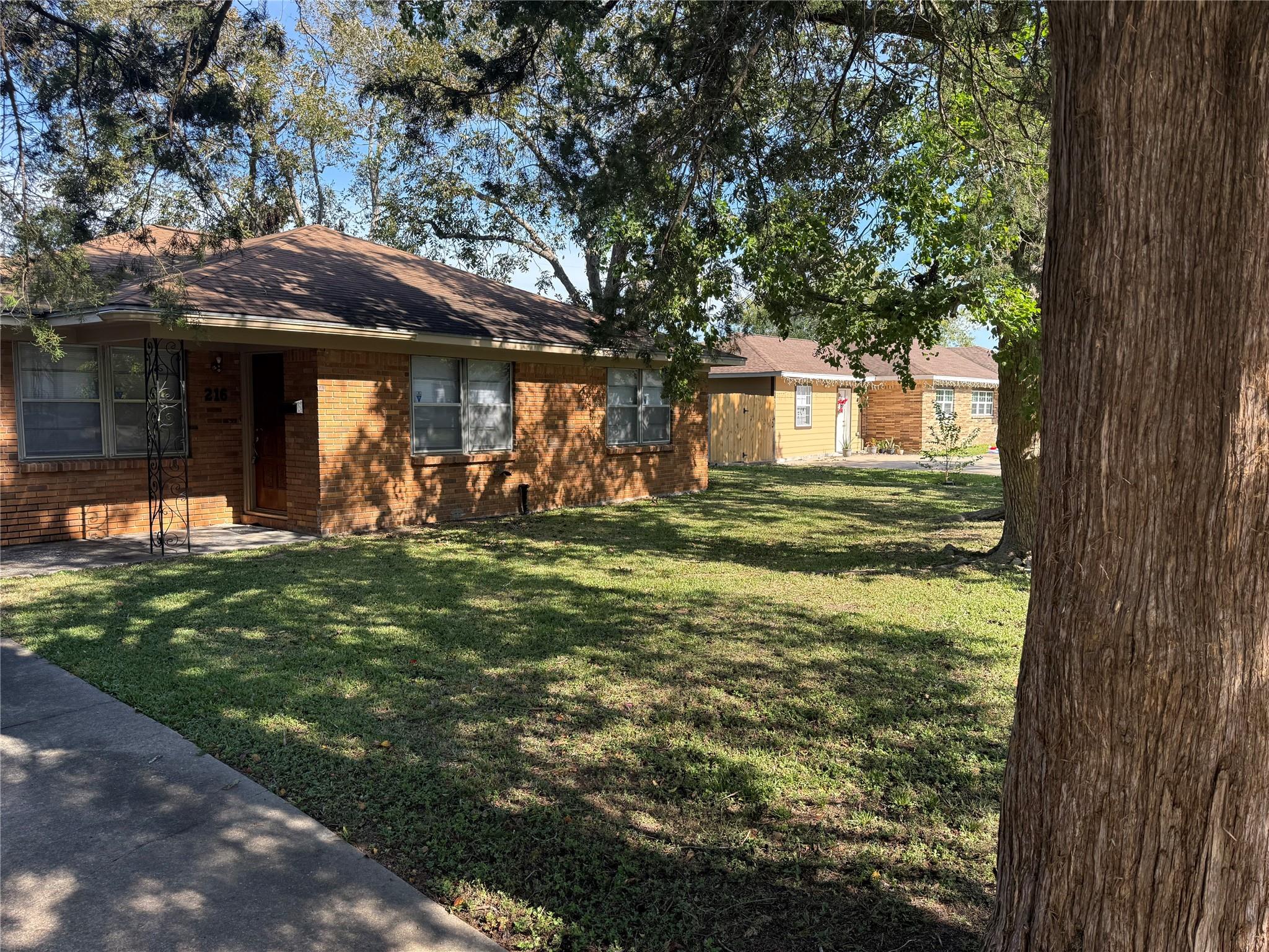 216 Schilling Street