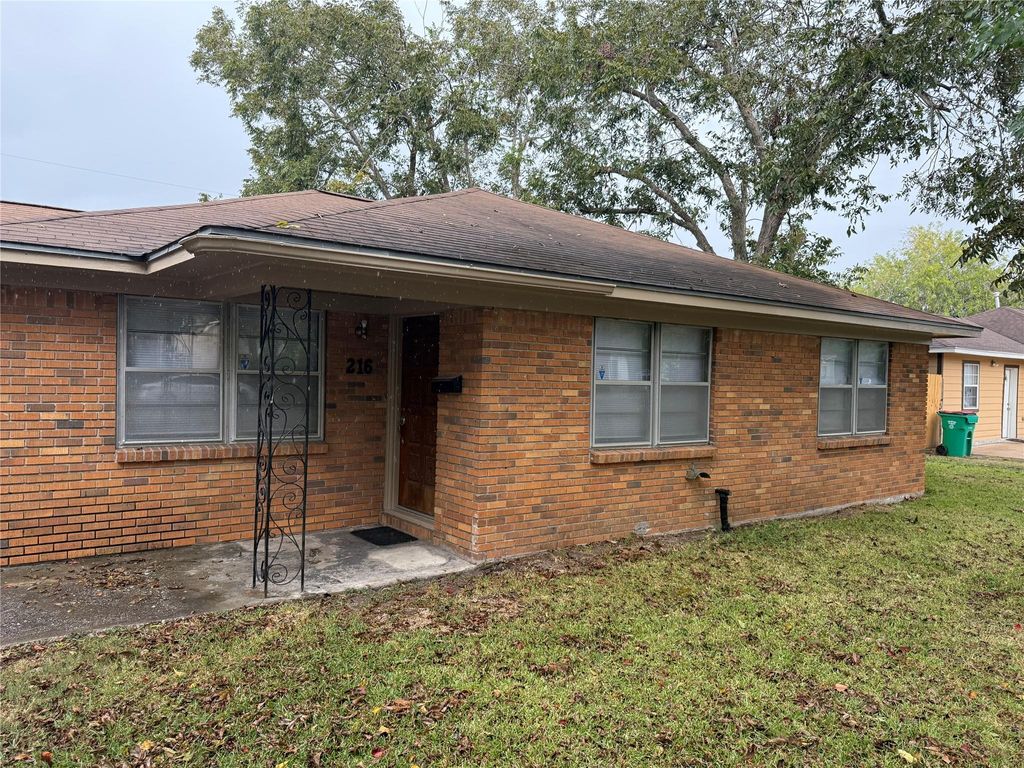 Photo of 216 Schilling Street, Baytown, TX 77520 (MLS # 21205867)