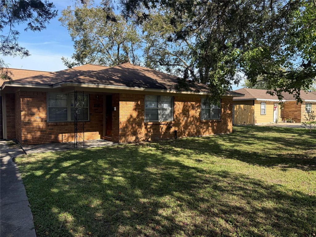 Photo of 216 Schilling Street, Baytown, TX 77520 (MLS # 21205867)