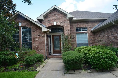 Photo of 6719 Emerald Shire Lane, Houston, TX 77041 (MLS # 95326665)