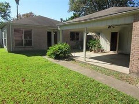 Photo of 15807 Los Altos Drive, Houston, TX 77083 (MLS # 92148951)