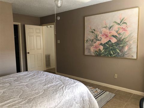 Tiny photo for 8715 Lawncliff Lane, Houston, TX 77040 (MLS # 71296013)