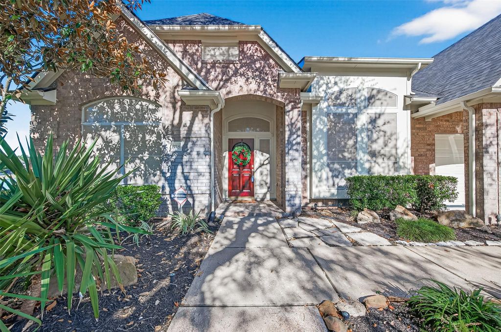 Photo of 22718 Emily Park Lane, Katy, TX 77494 (MLS # 15058209)