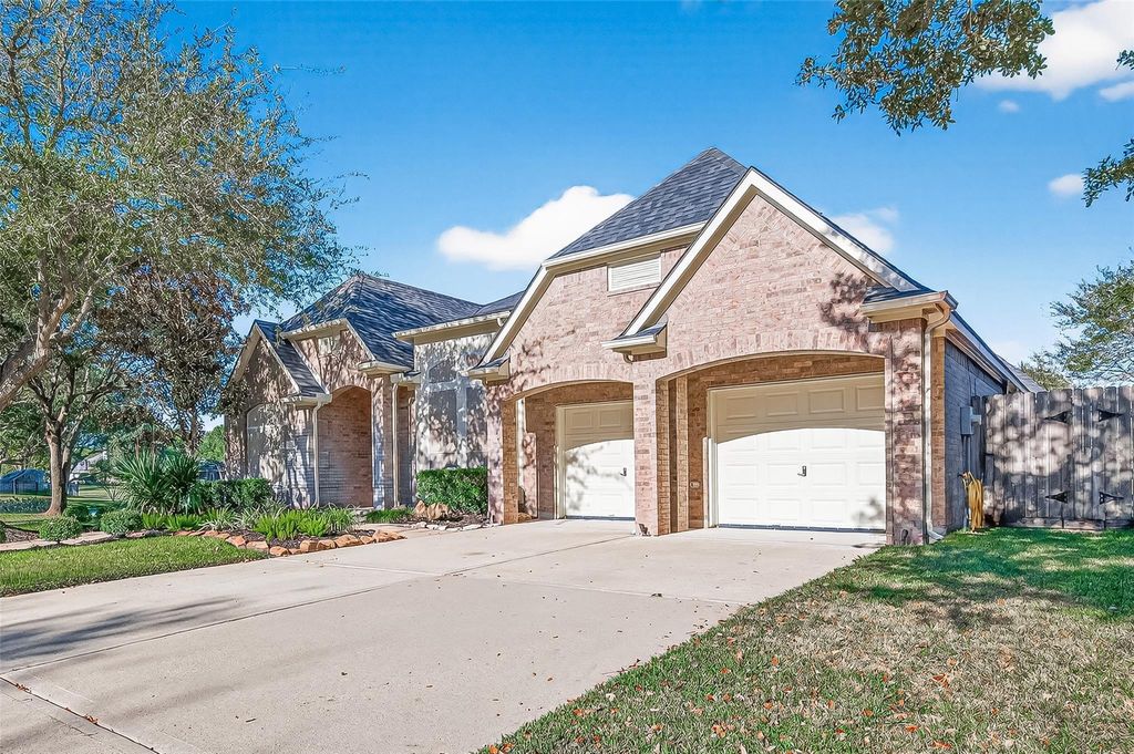 Photo of 22718 Emily Park Lane, Katy, TX 77494 (MLS # 15058209)