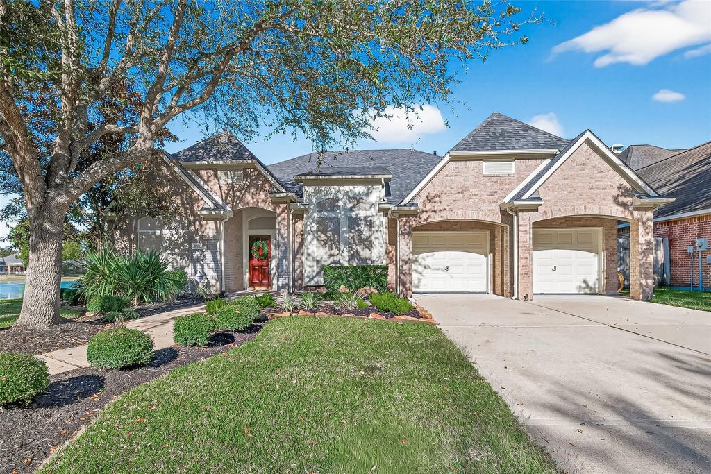 Photo of 22718 Emily Park Lane, Katy, TX 77494 (MLS # 15058209)