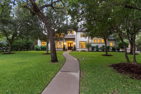 Homes For Sale - 11703 Flintwood Drive<br/> Houston, TX 77024