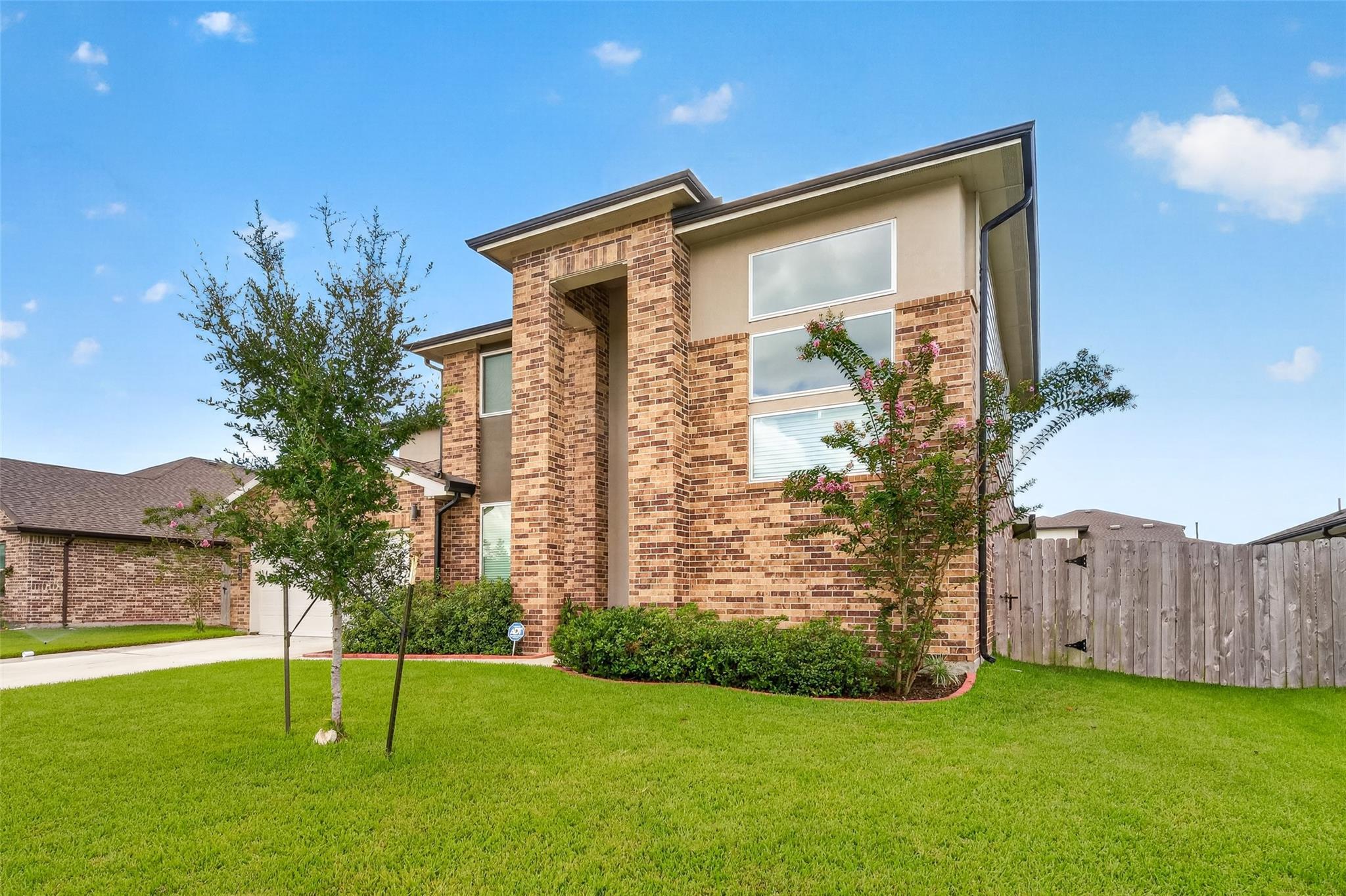 1023 Park Crest Drive