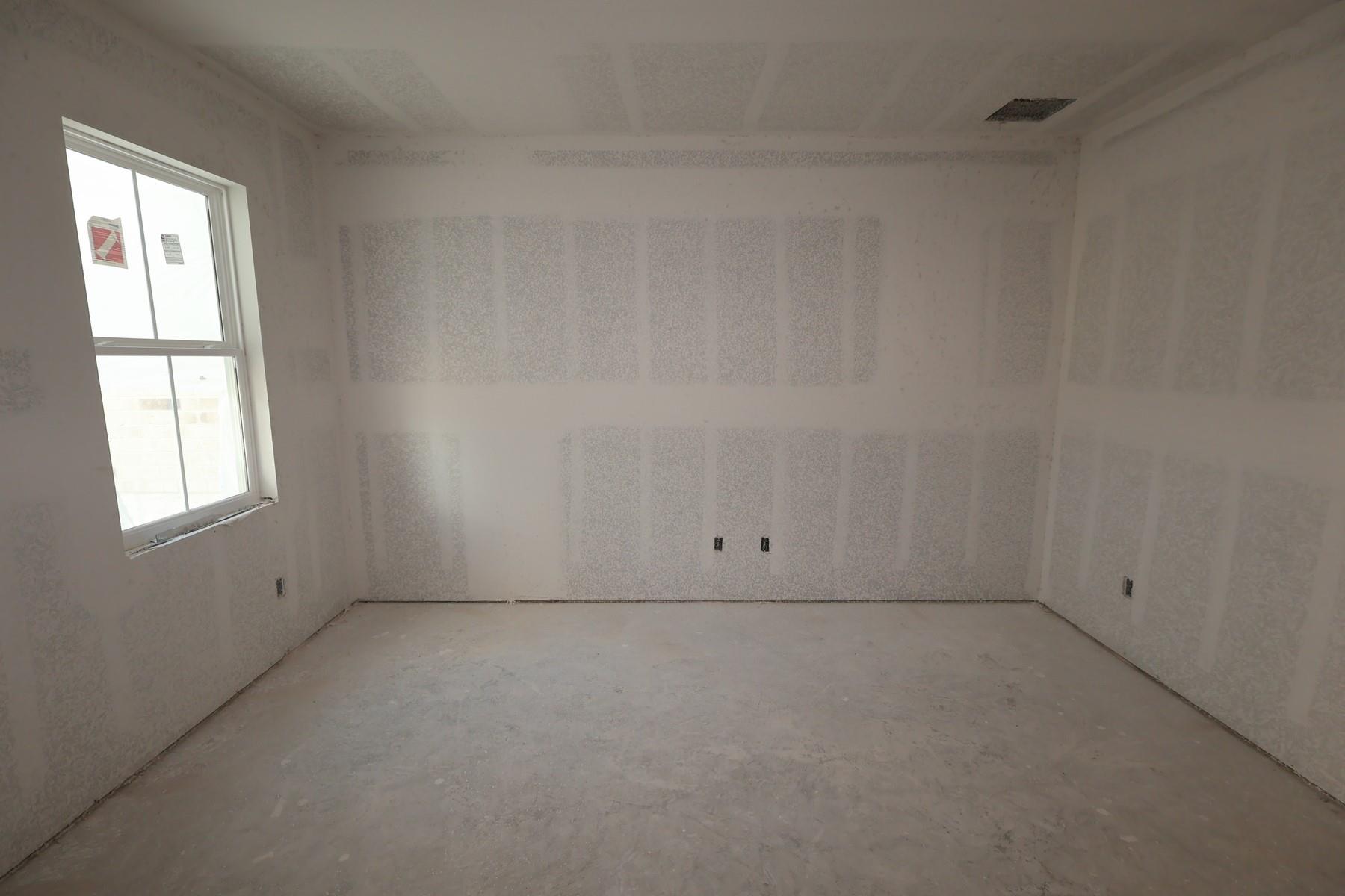 12902 Old Fashion Circle