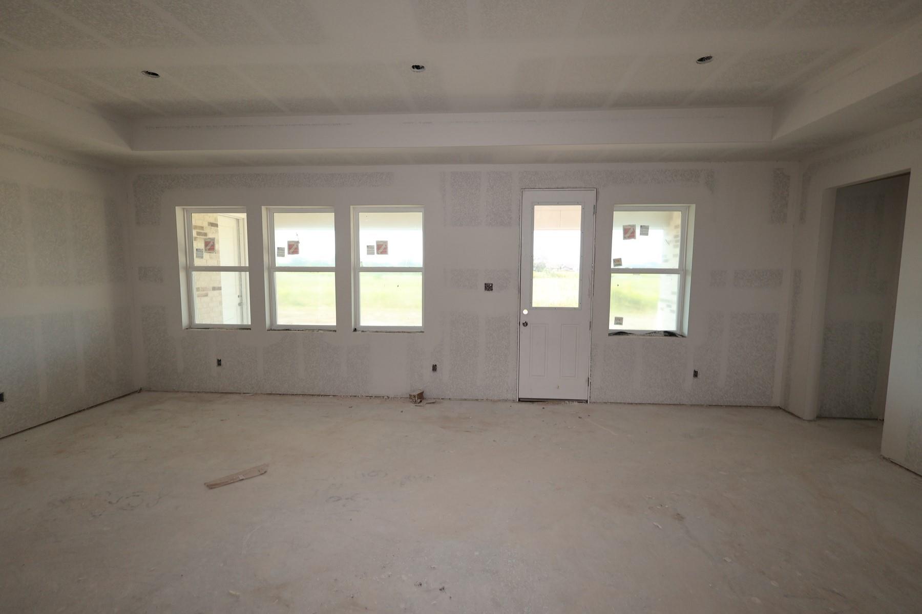 12902 Old Fashion Circle