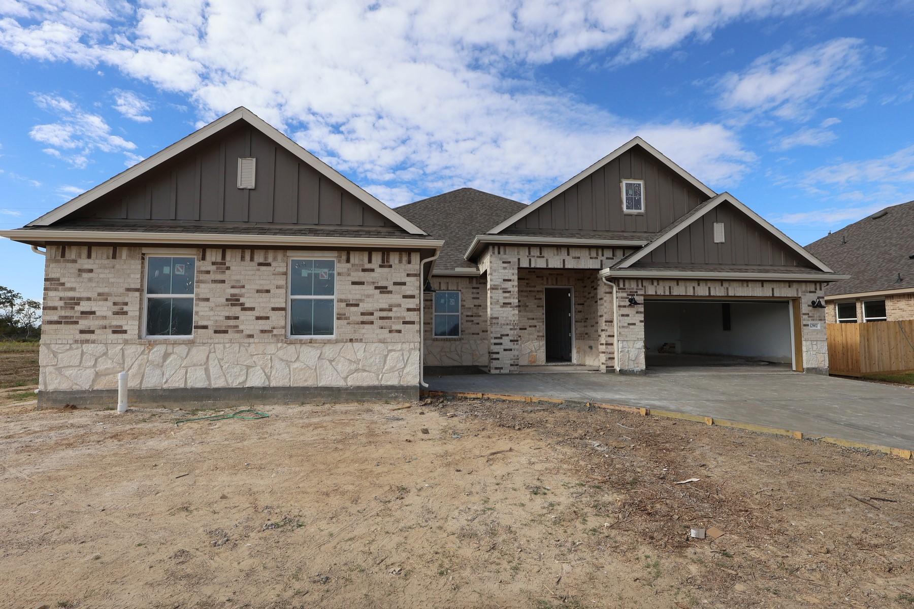 12902 Old Fashion Circle