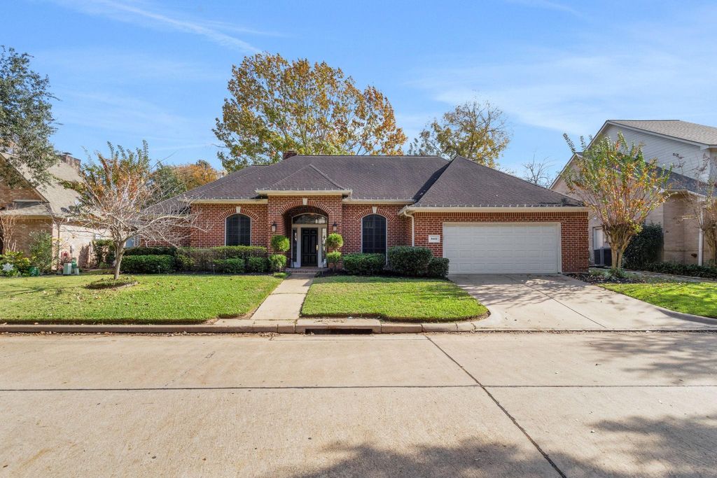 Photo of 4602 Lake Village Drive, Fulshear, TX 77441 (MLS # 2228410)