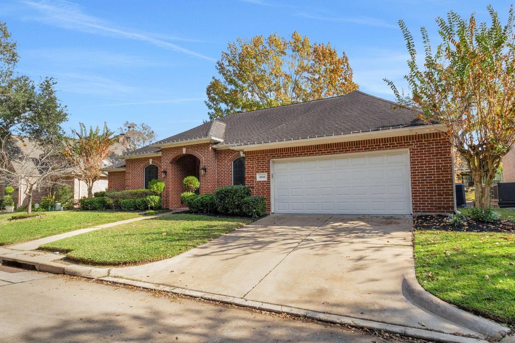 Photo of 4602 Lake Village Drive, Fulshear, TX 77441 (MLS # 2228410)