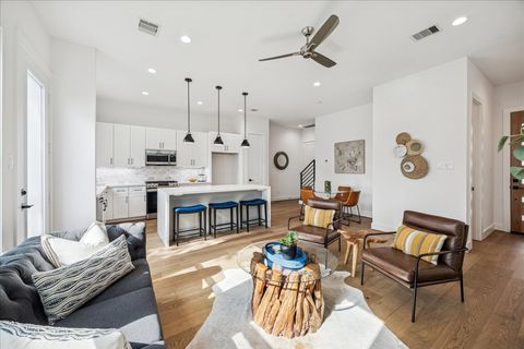 Tiny photo for 1914 Luna Woods Lane Ln, Houston, TX 77055 (MLS # 54542621)