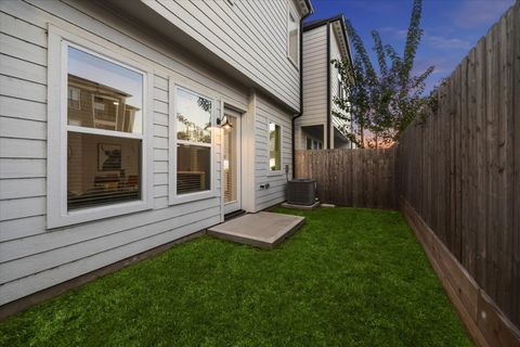 Tiny photo for 1914 Luna Woods Lane Ln, Houston, TX 77055 (MLS # 54542621)
