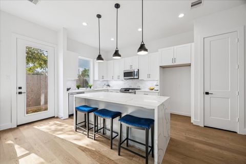 Tiny photo for 1914 Luna Woods Lane Ln, Houston, TX 77055 (MLS # 54542621)