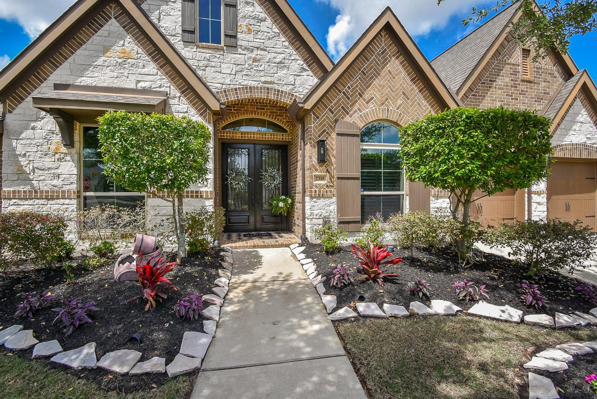 2318 Umber Oaks Lane