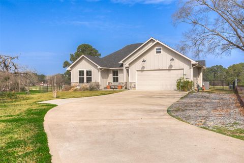 Photo of 16 Westwood Drive W, Trinity, TX 75862 (MLS # 78671048)