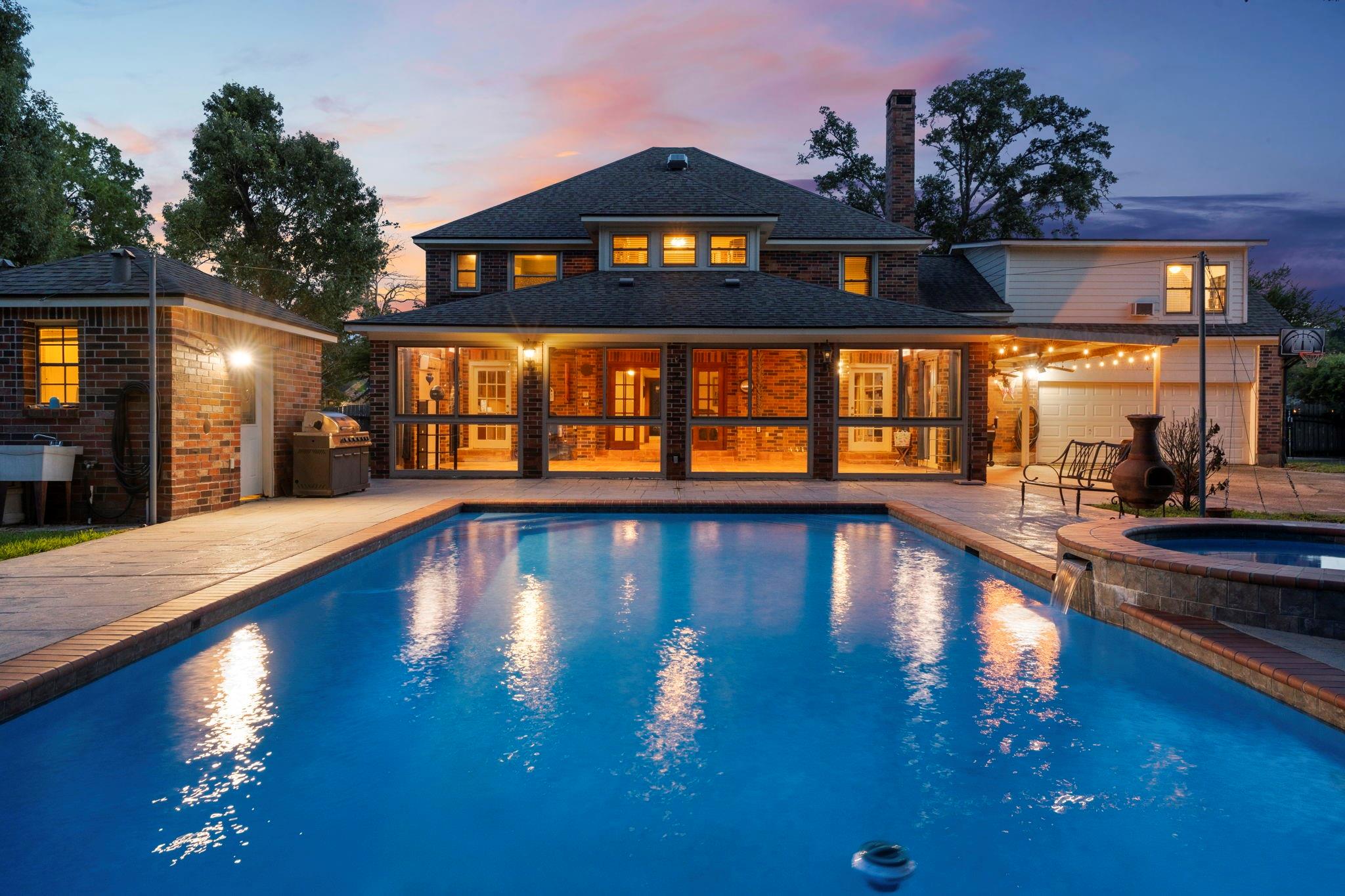 1514 Country Club Drive