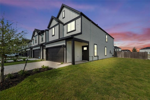 Photo of 12302 Greenwood Gate Drive, Houston, TX 77047 (MLS # 14497955)