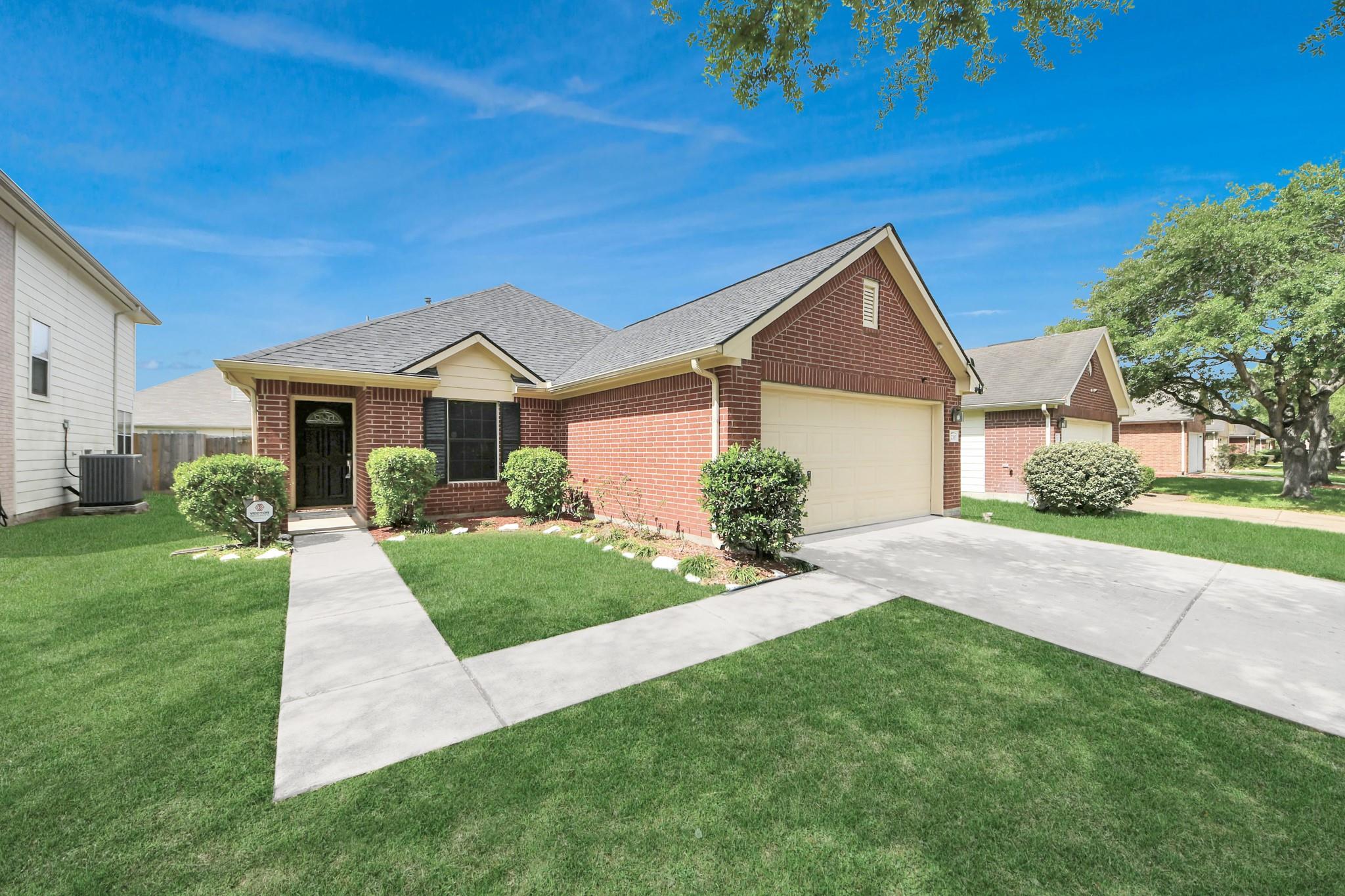 2315 Cardinal Elm Street