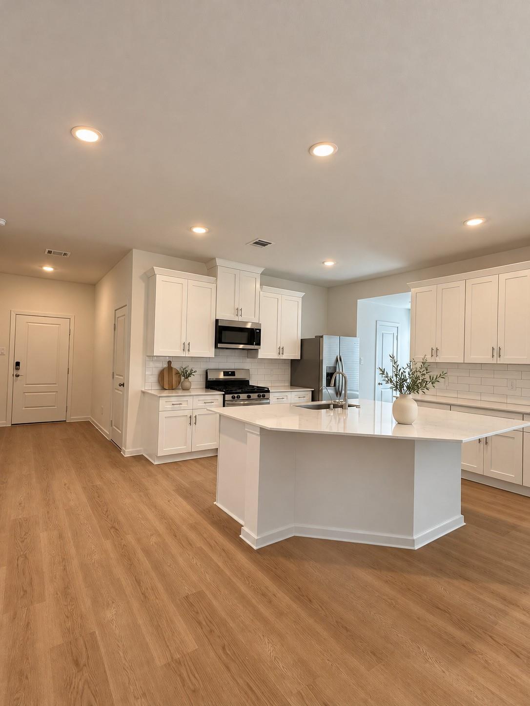 1303 Angelfish Dr