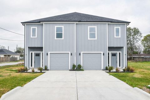 Multifamily For Rent - 4401 Alvin St #B<br/> Houston, TX 77051