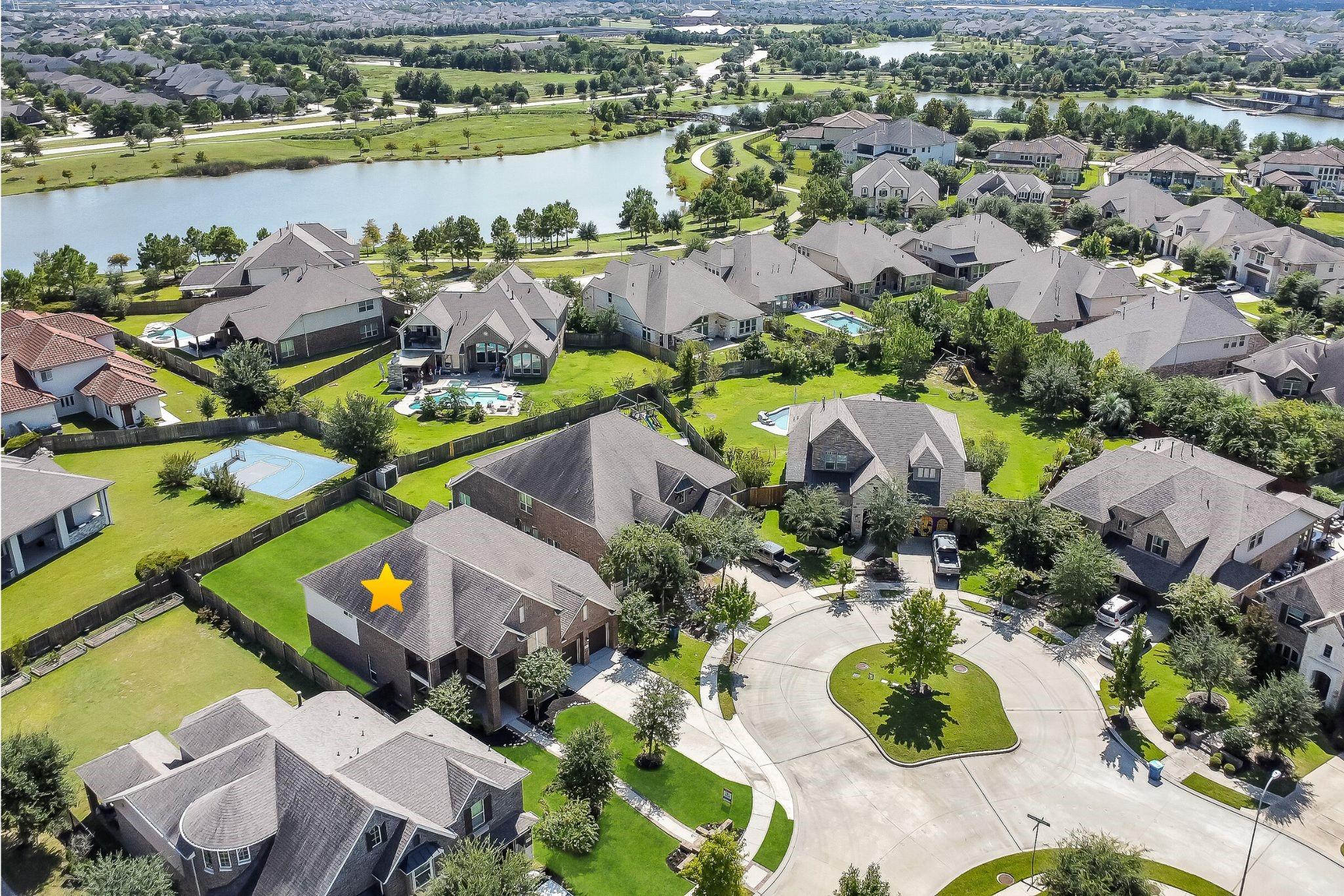 16706 Chestnut Square Drive