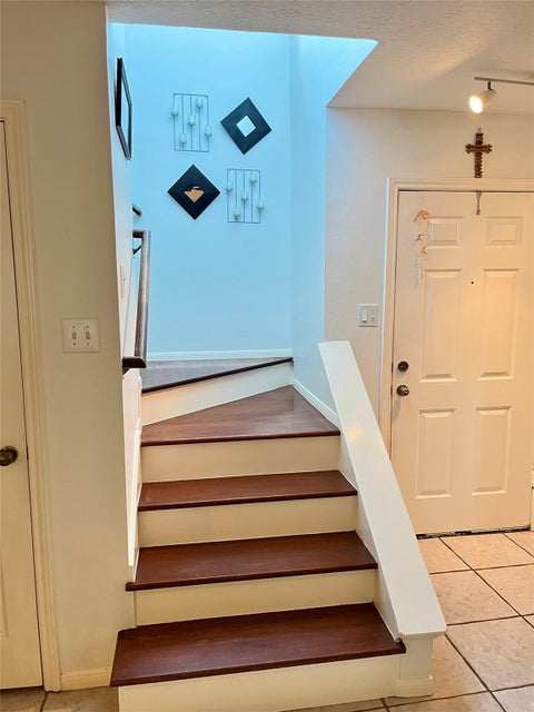 Tiny photo for 8939 Westbrae Gardens Court, Houston, TX 77031 (MLS # 60923884)