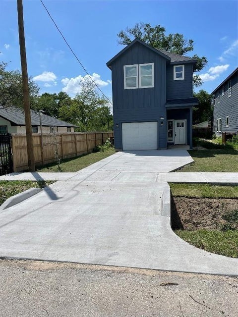 Photo of 8129 Hoffman, Houston, TX 77016 (MLS # 46024988)