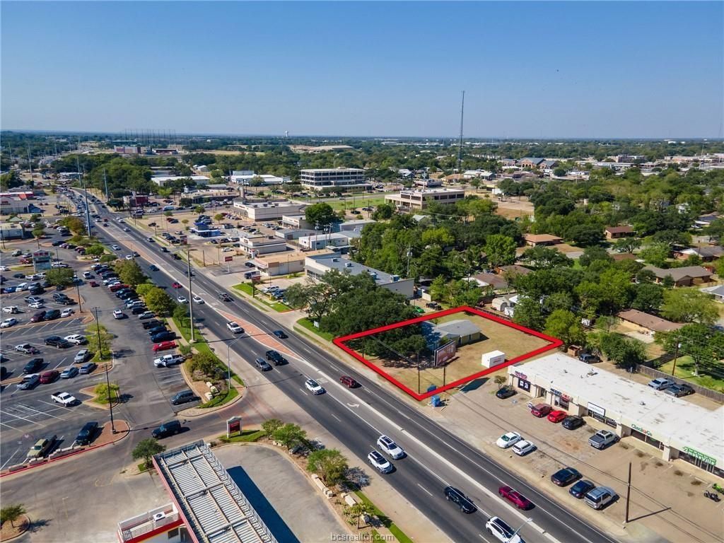 Photo of 720 E Villa Maria Road, Bryan, TX 77802 (MLS # 28987482)