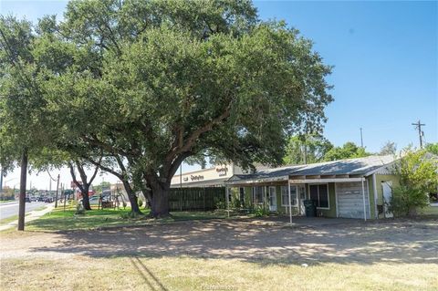 Tiny photo for 720 E Villa Maria Road, Bryan, TX 77802 (MLS # 28987482)