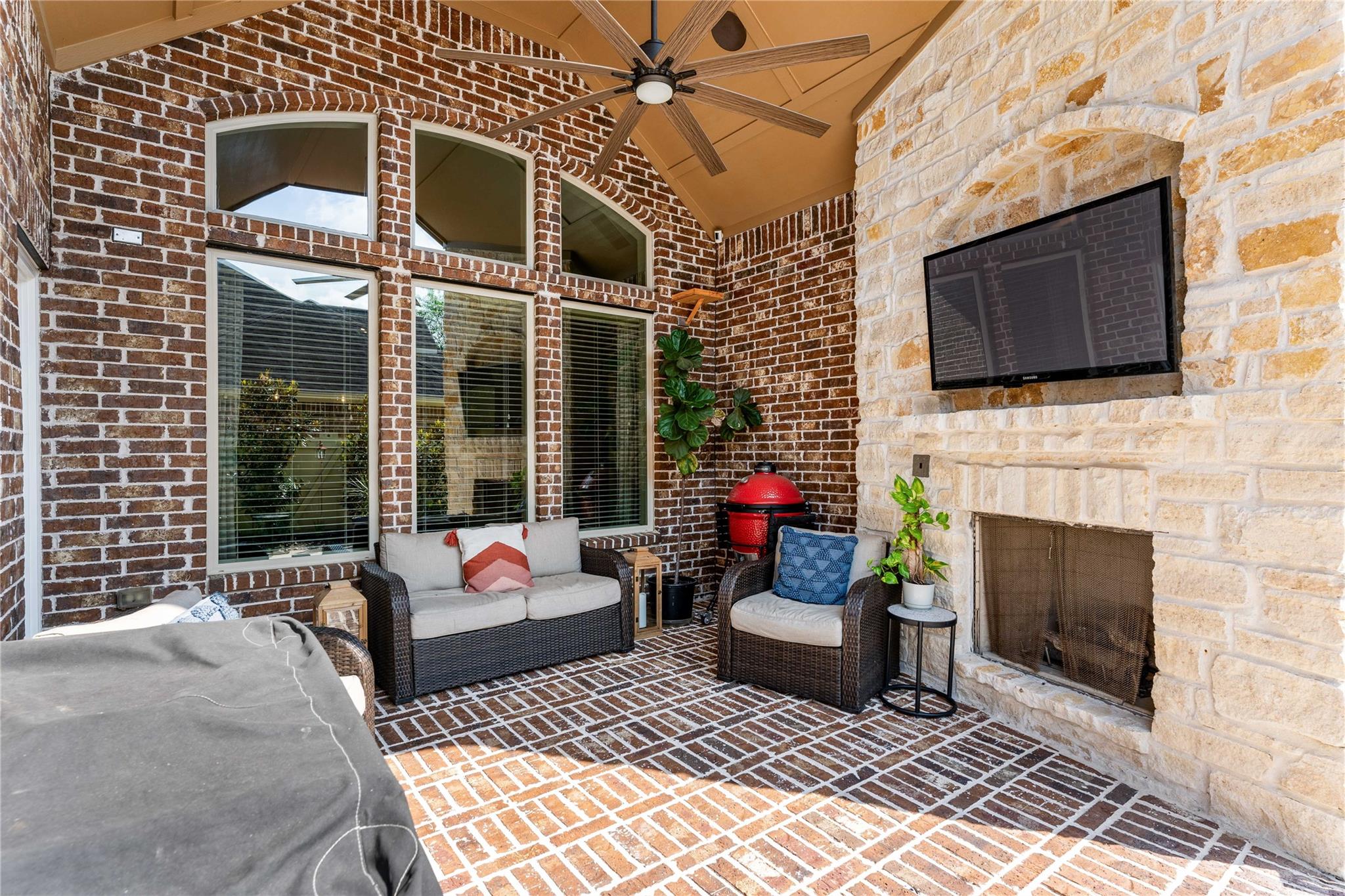 8186 Laughing Falcon Trail