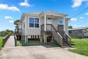 Homes For Sale - 331 6th Street<br/> Dickinson, TX 77539