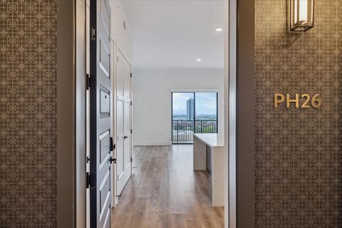 Photo of 2727 Albany Street #PH26, Houston, TX 77006 (MLS # 97849483)