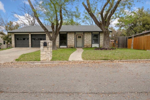 Photo of 502 Pintail Lane, Taylor, TX 76574 (MLS # 70561179)