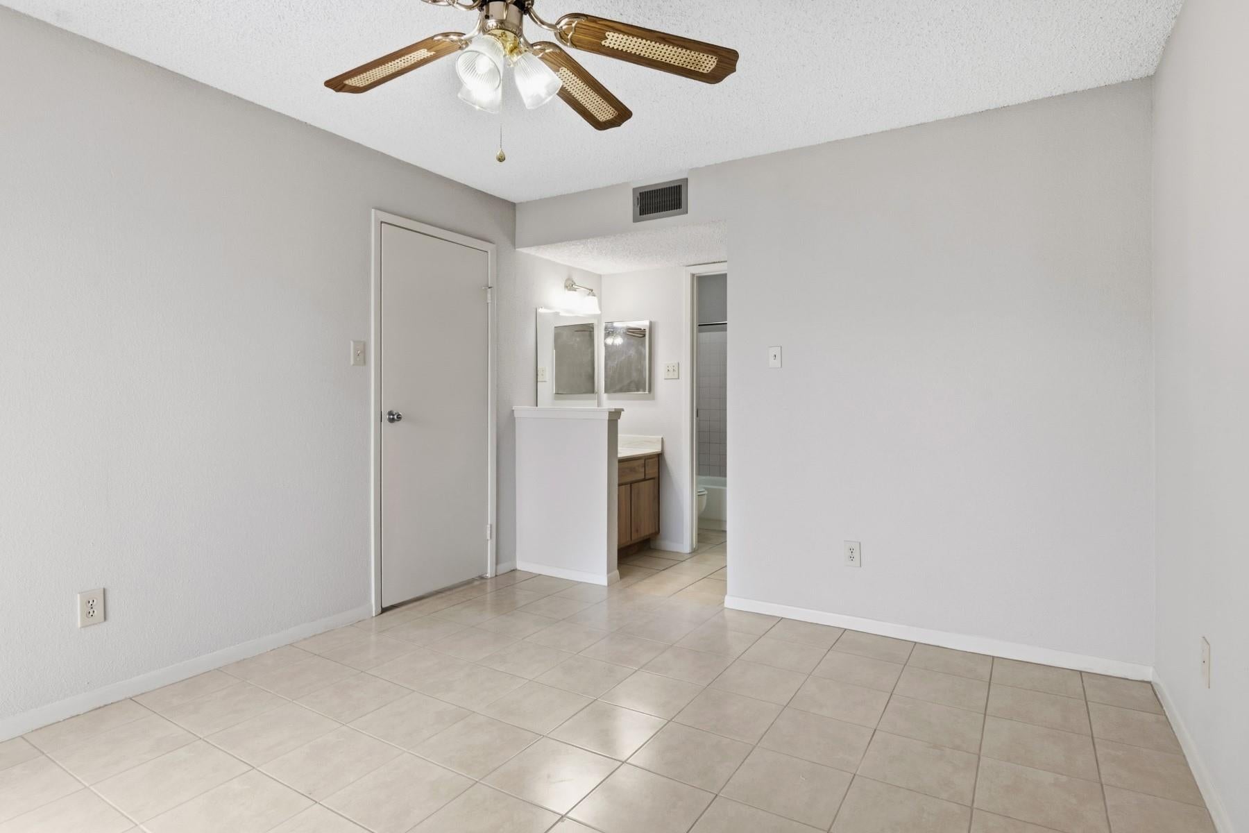 3919 Fairmont 148