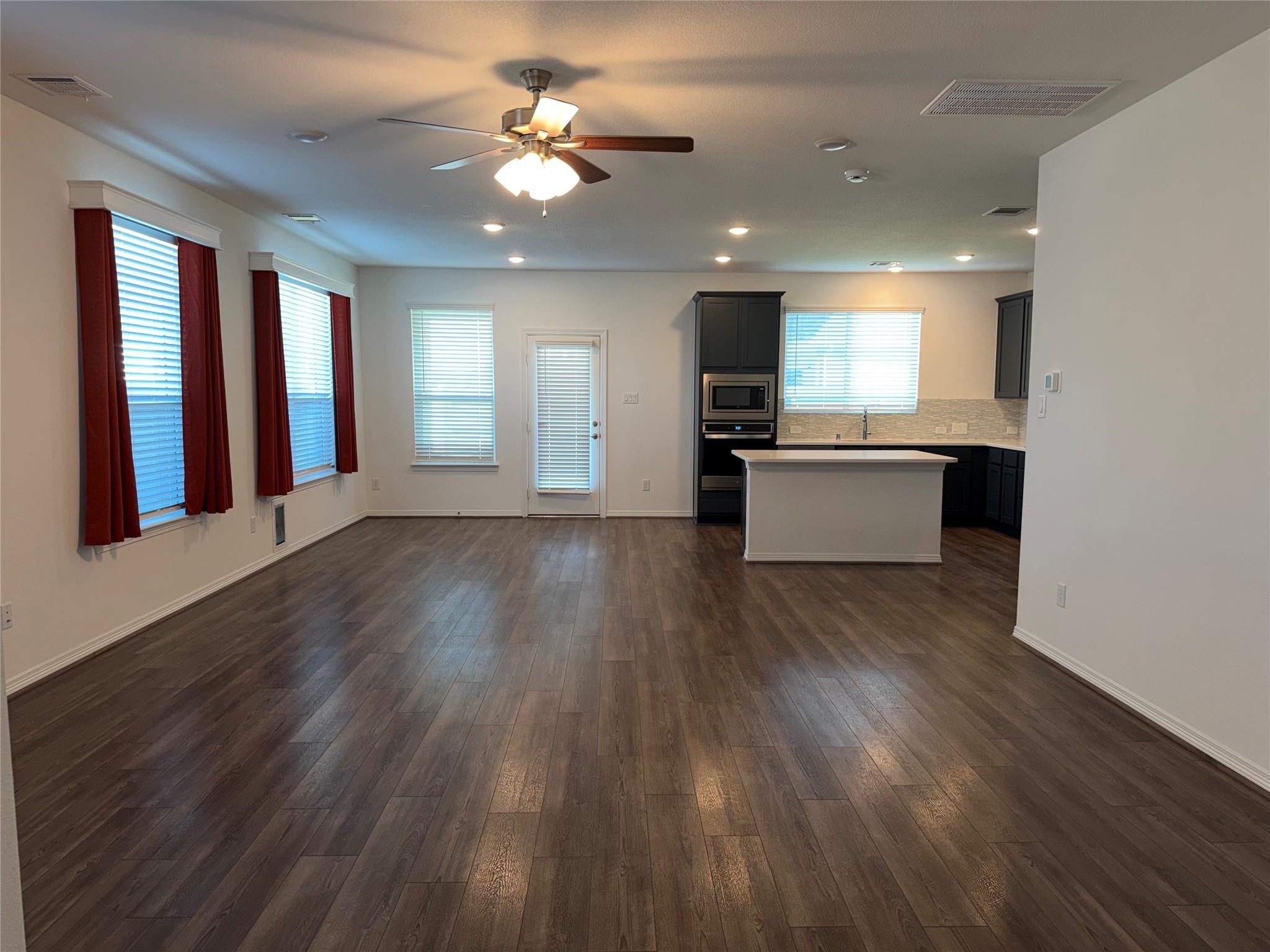 32418 Fly Fish Way