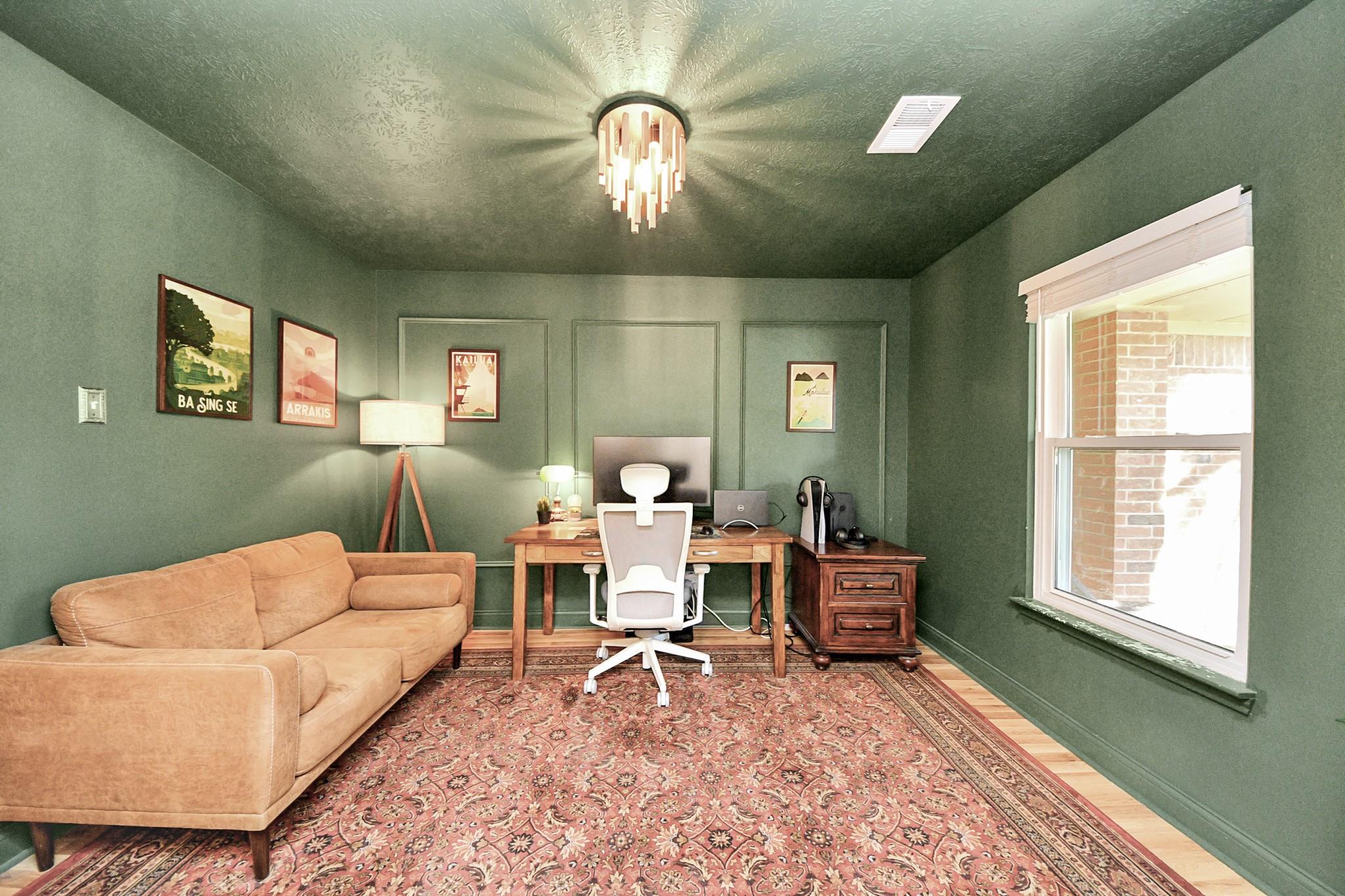 4811 Meadowglen Drive