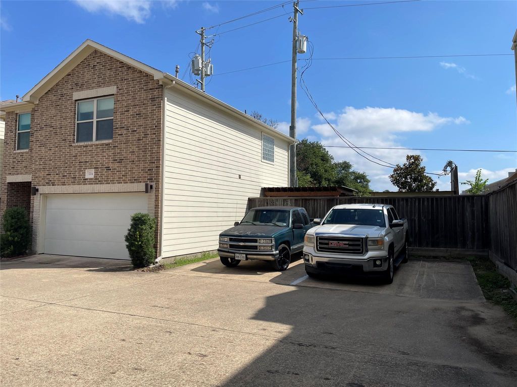 Photo of 3704 Main Aspen Drive, Houston, TX 77025 (MLS # 57418340)
