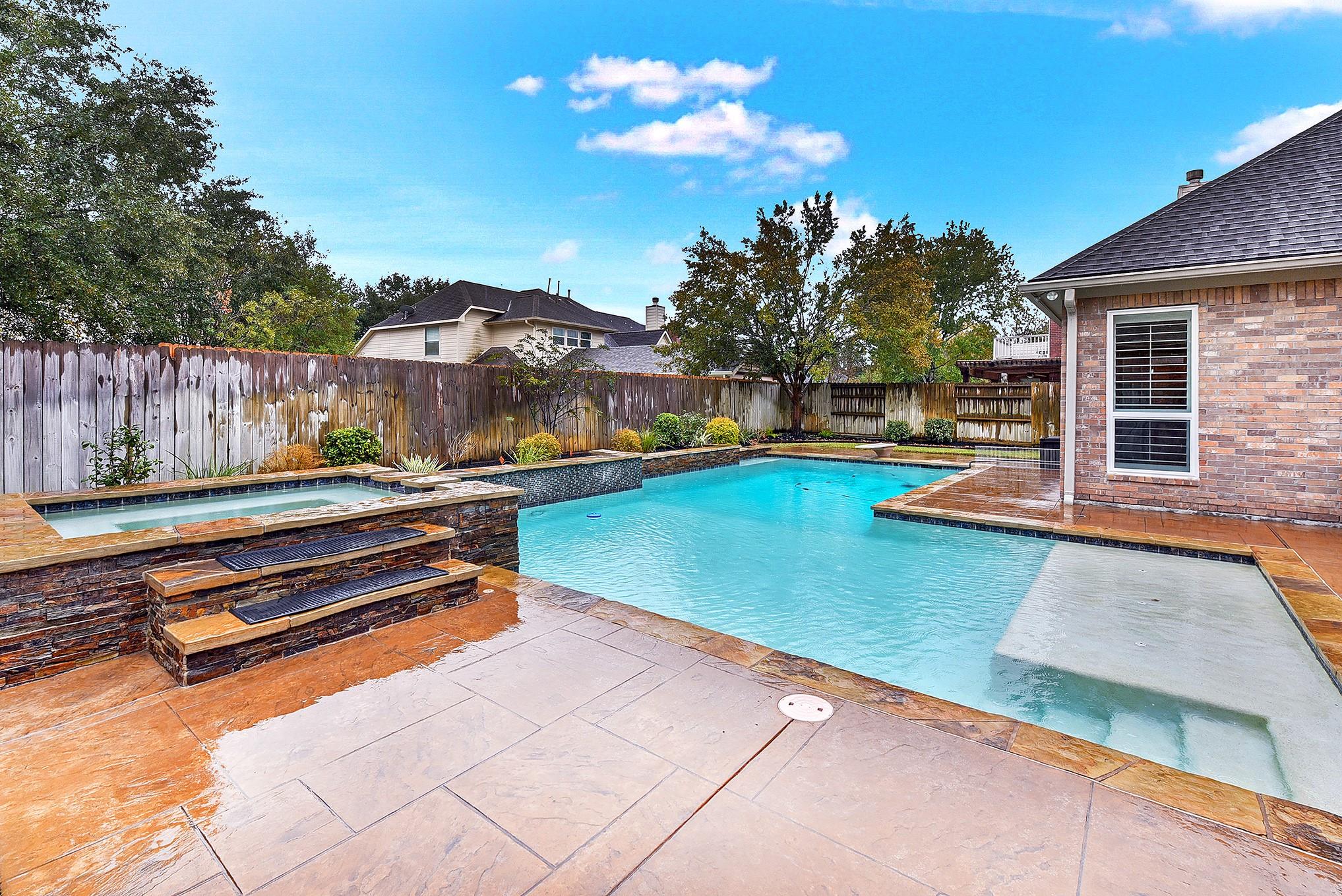 4115 Luong Field Court