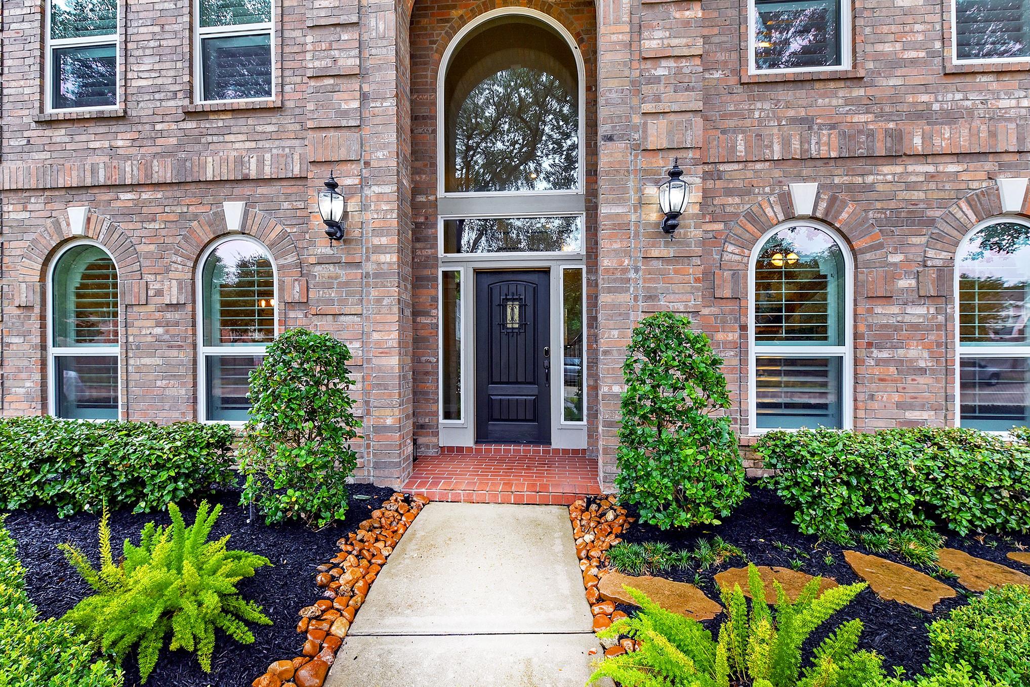 4115 Luong Field Court
