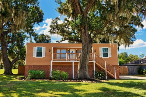 Photo of 2236 Ridgewood Drive, West Columbia, TX 77486 (MLS # 34518794)