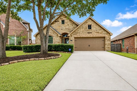Photo of 160 Knollbrook Circle, Montgomery, TX 77316 (MLS # 56584880)