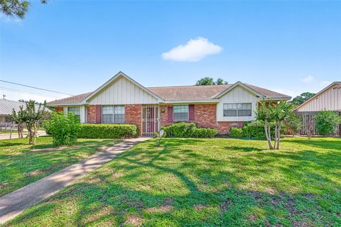 Photo of 8022 Stroud Dr DR, Houston, TX 77036 (MLS # 85438019)
